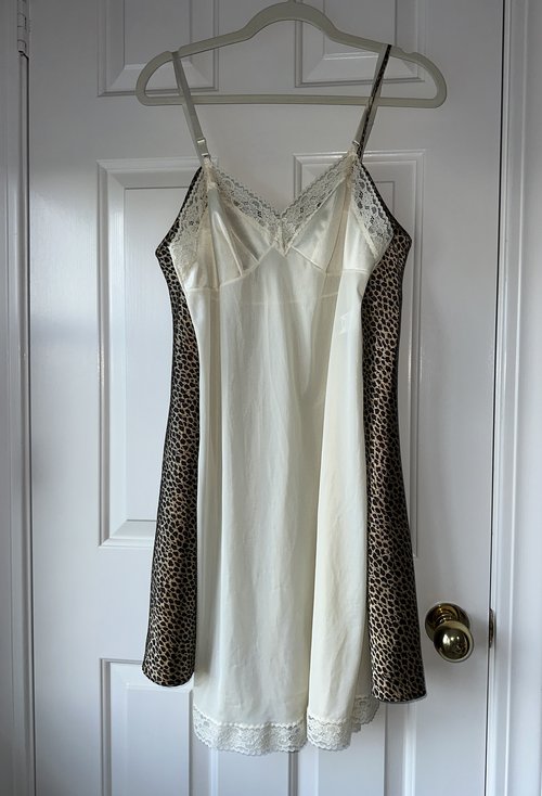 Vintage ivory cream lace trim full slip dress