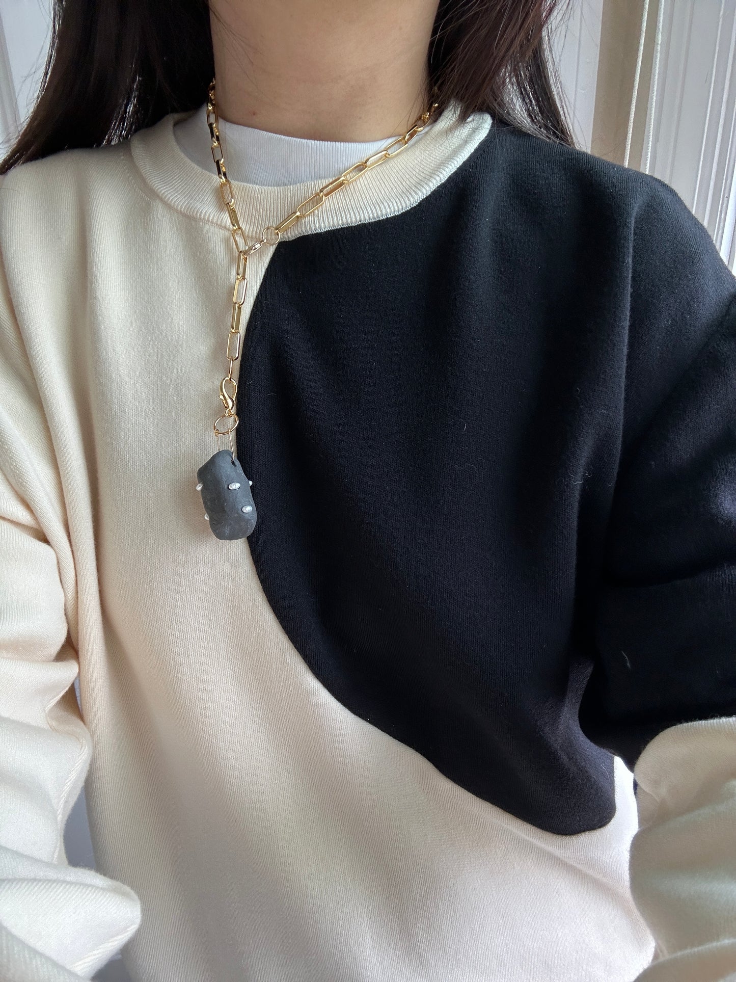Black Ceramic Form & Small Pearl Pendant on Gold Paperclip Chain