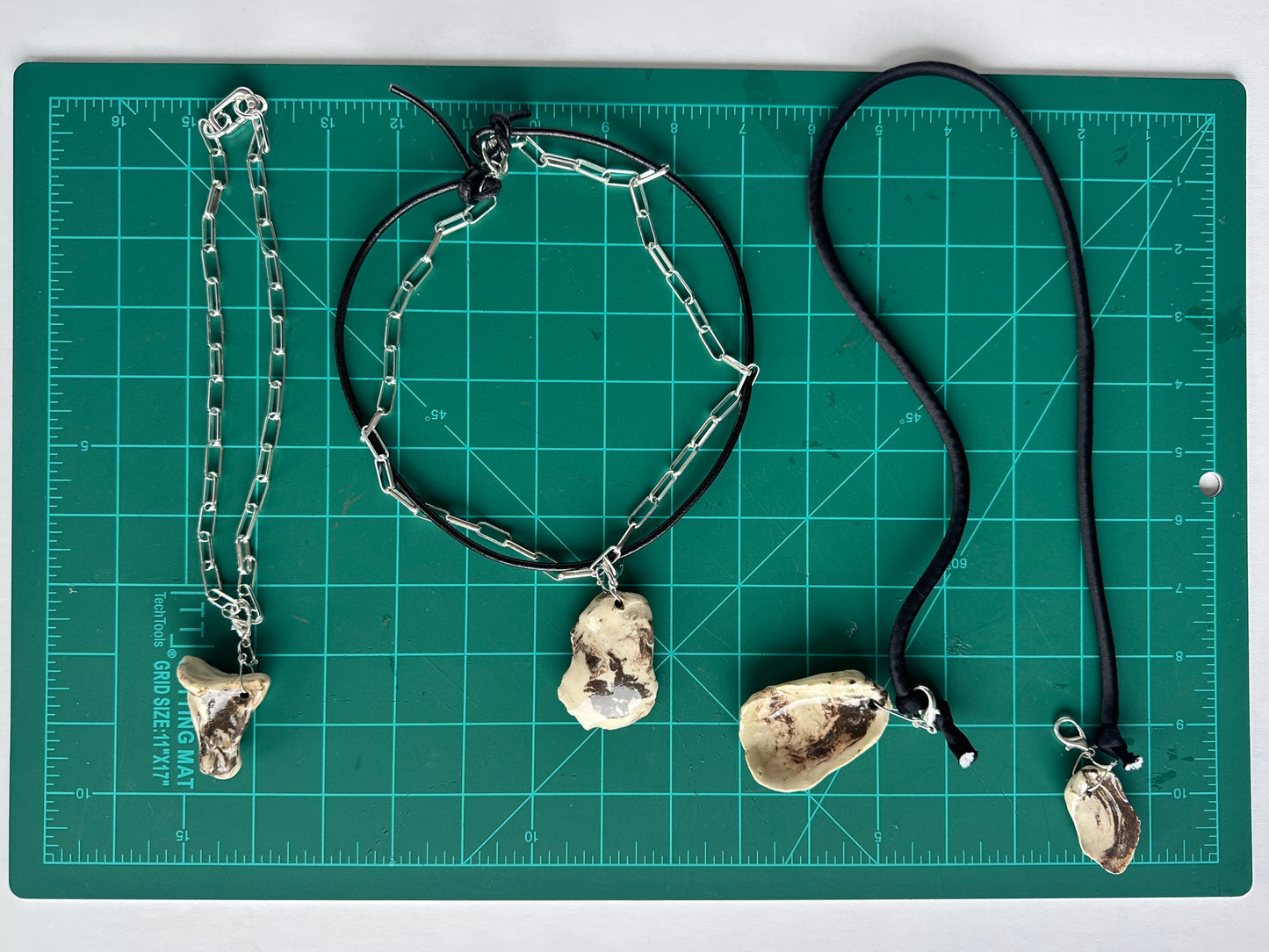 Fossil Chain + Leather Chord