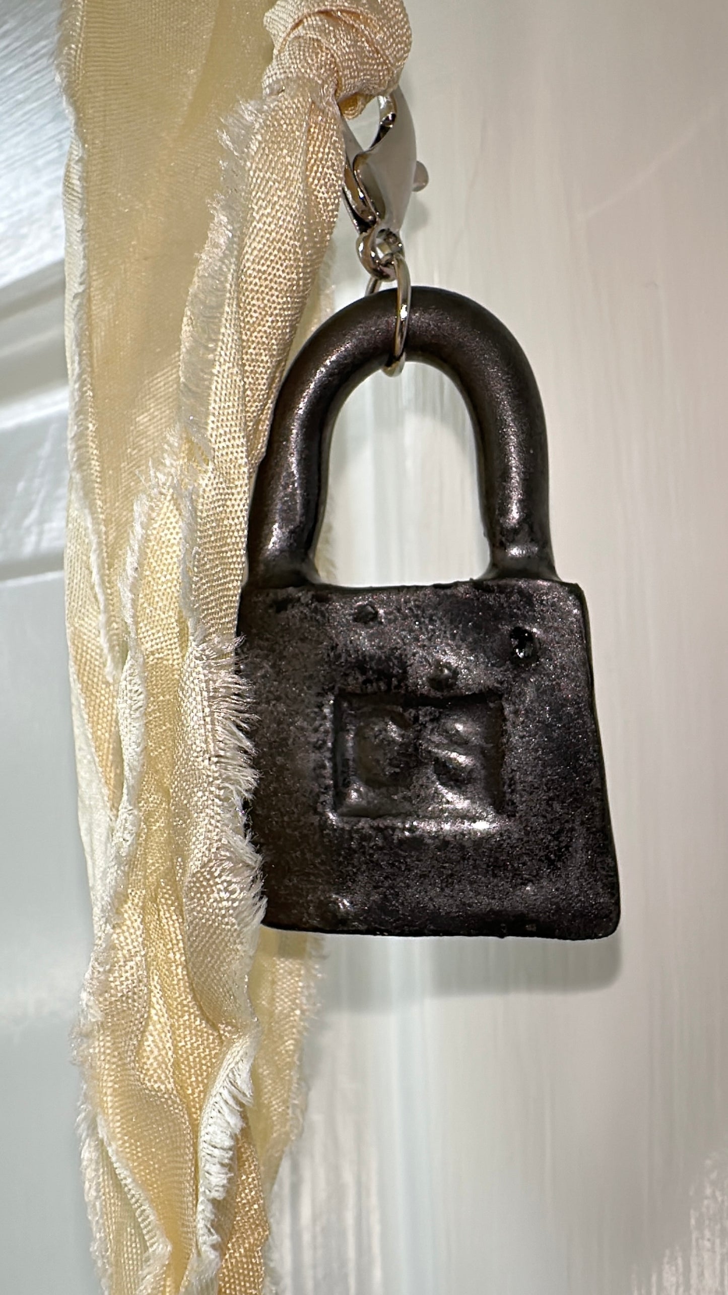 Key & Lock 25