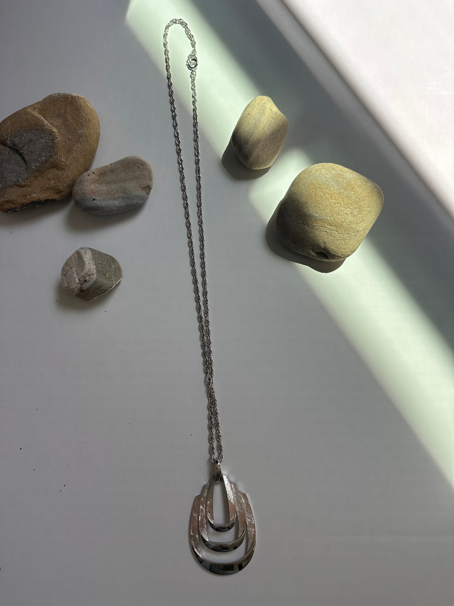 Vintage Triple Oval Loop Pendant Necklace in Silver