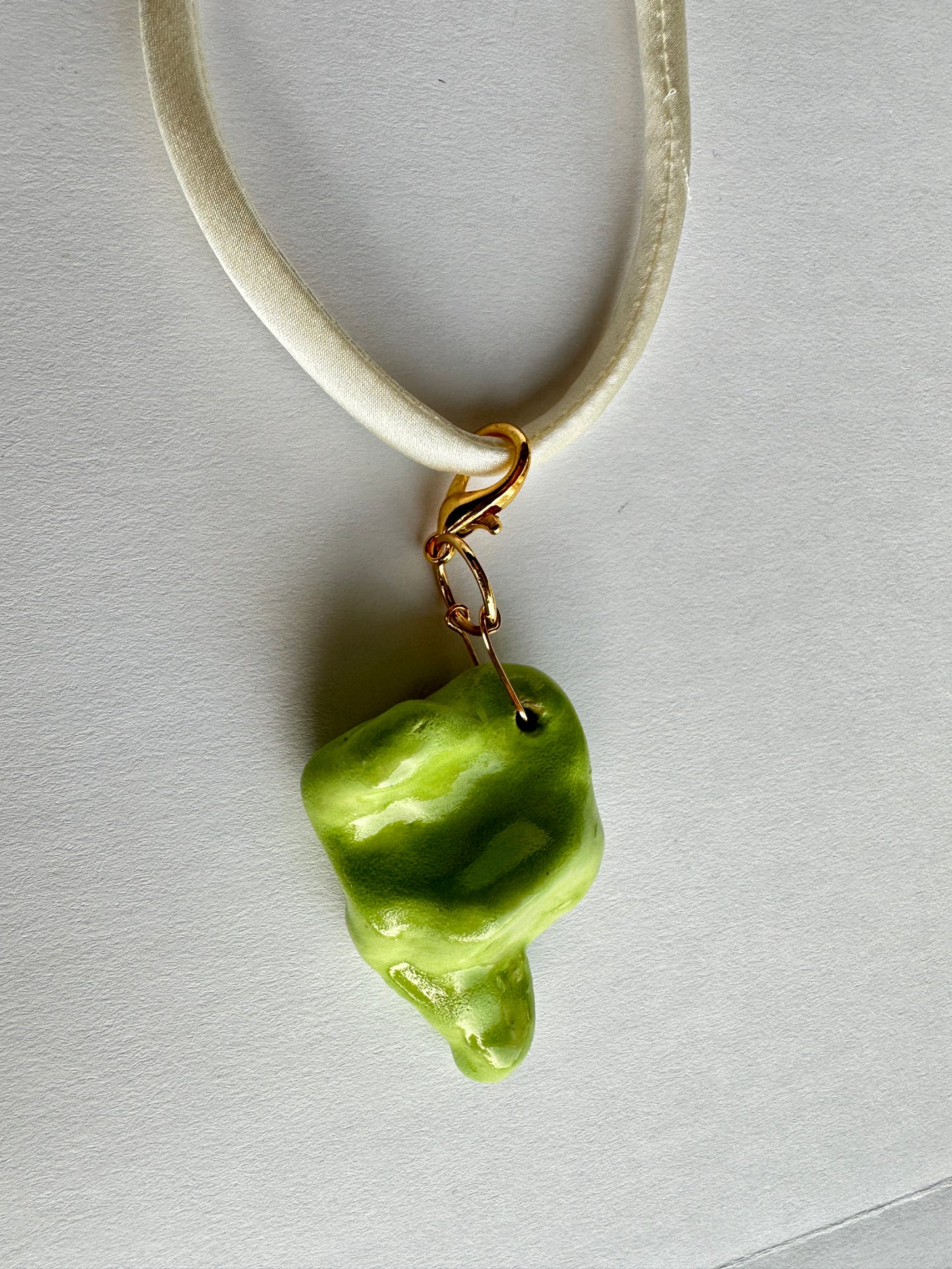 Elm bracket necklace
